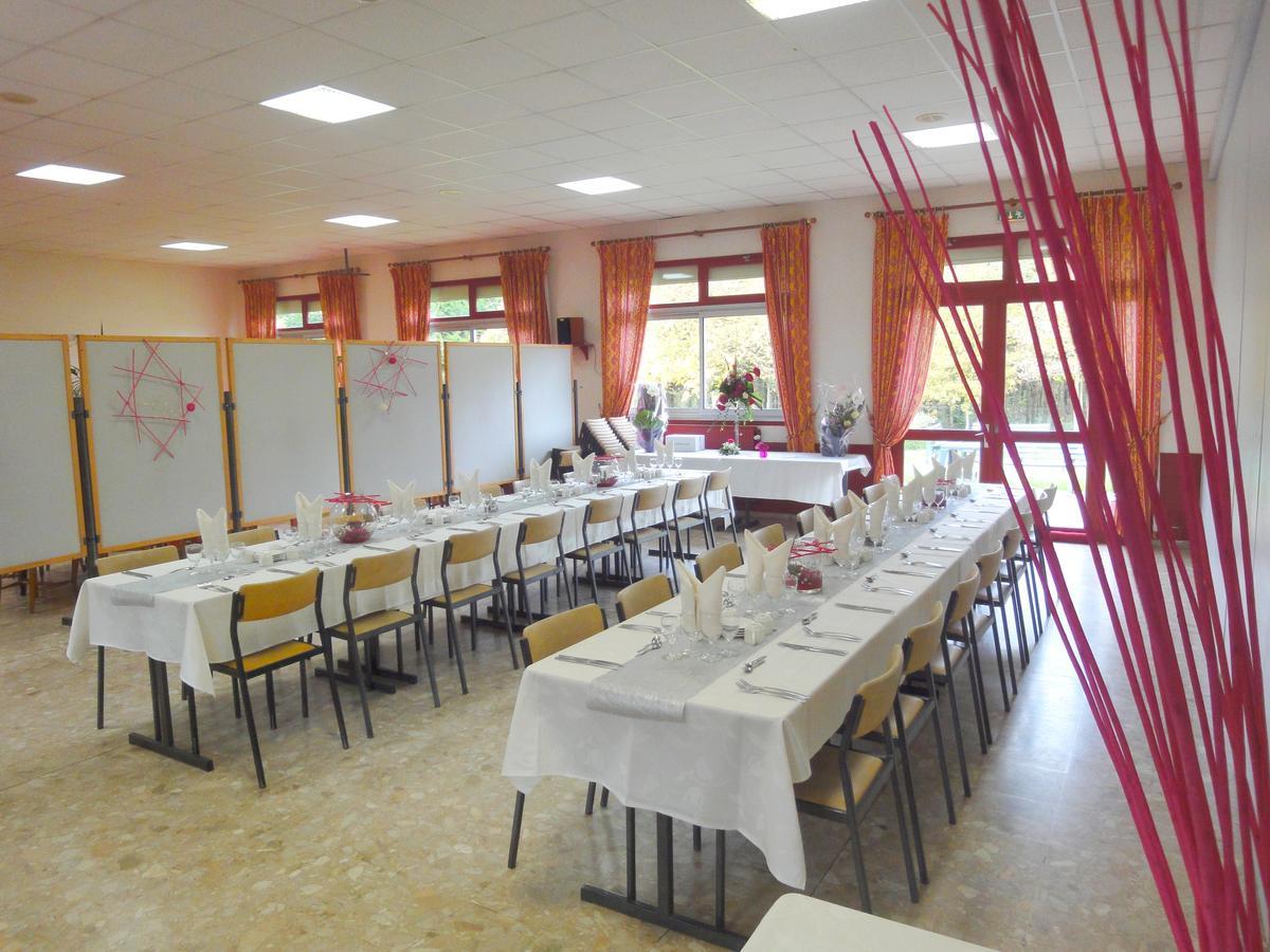 Hotel Restaurant La Grenouillere Vitré Exteriör bild